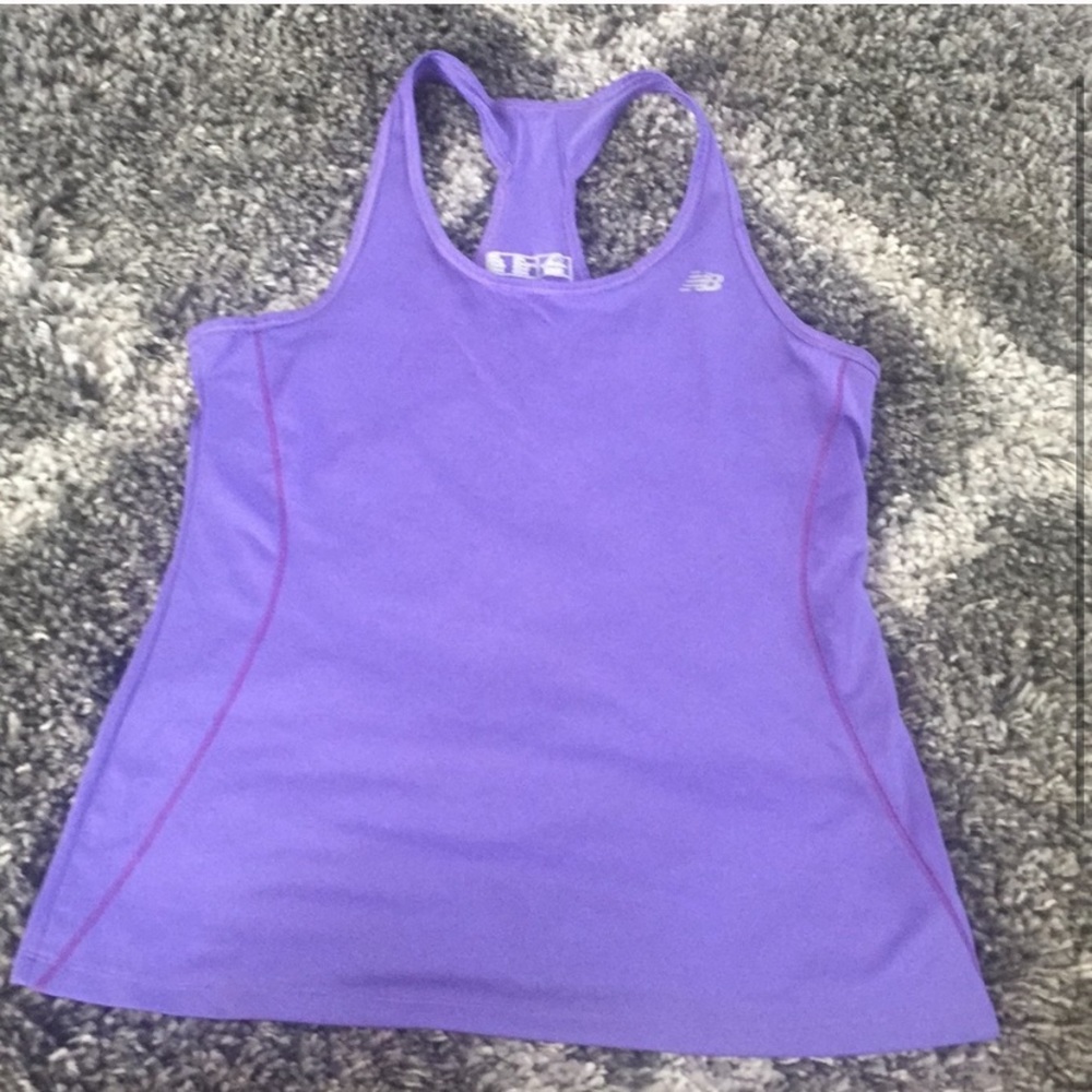 3/$12 🎉 New Balance Tank top
